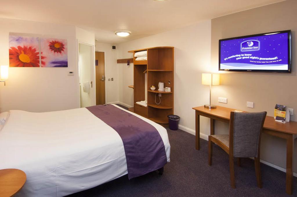 Premier Inn Rochdale Exterior photo
